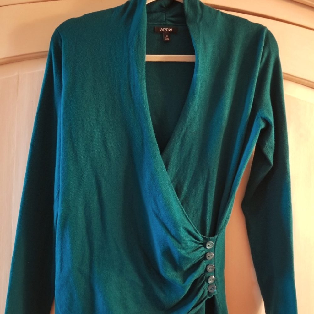 APT. 9 GREEN RUCHED TOP - Picture 2 of 6